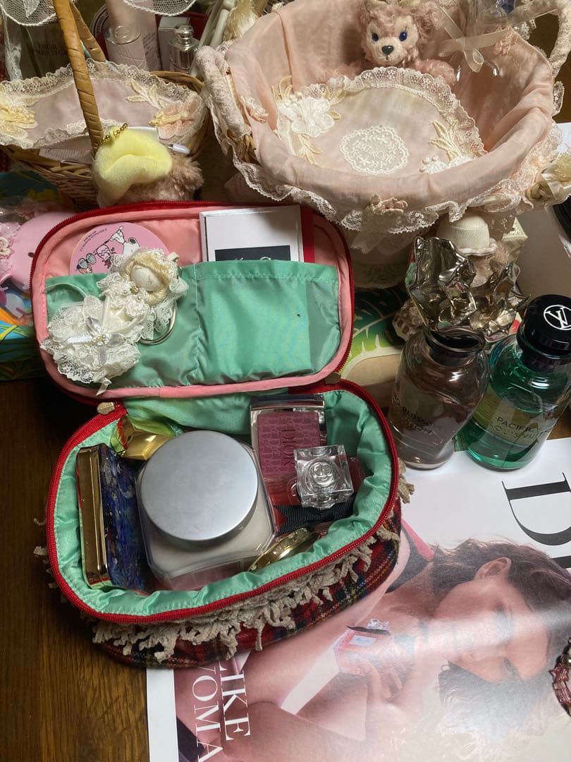 LAURA MERCIER ボディクリーム 200g アンバーバニラと試供品香水