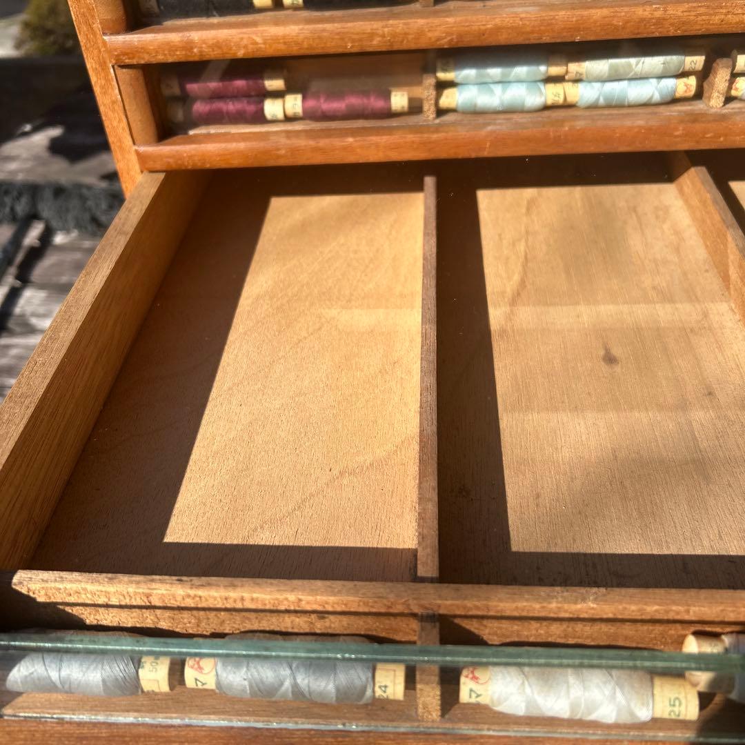 ダルマ印　糸　カラー　棚　アンティーク　レトロ　収納