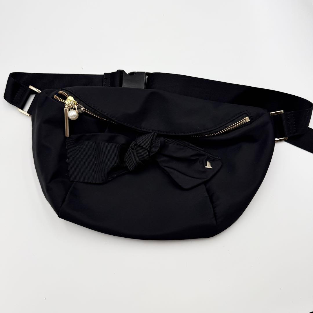 未使用品✨LANVIN ランバンオンブルー ボディバッグ ウエストポーチ リボン