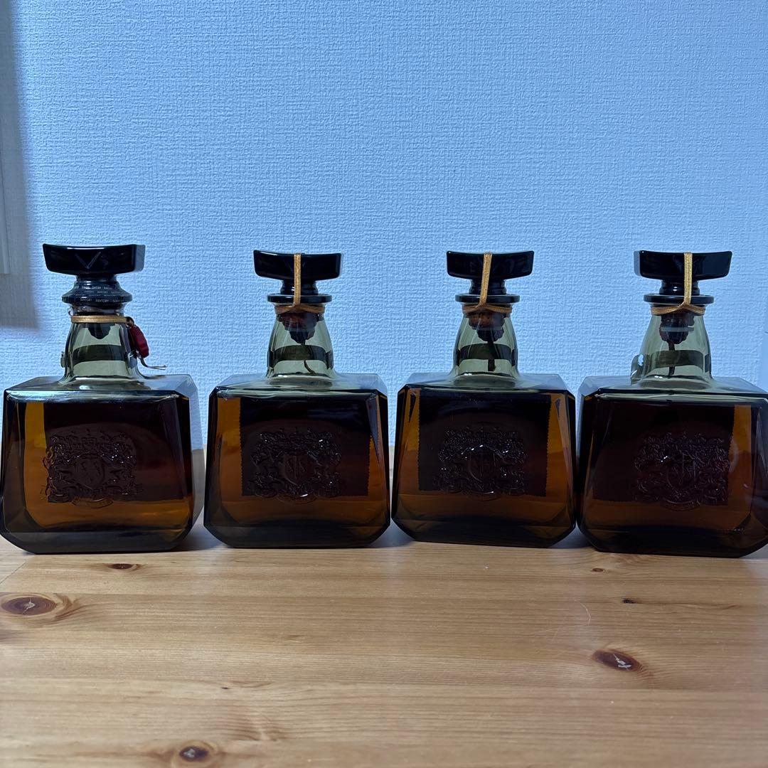 サントリーウイスキーローヤルSR 4点セット　未開封　古酒