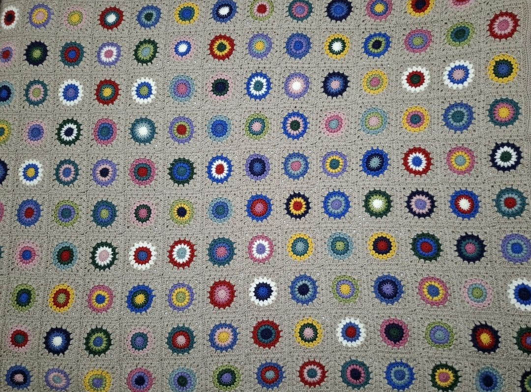 手編み　モチーフ　ブランケット