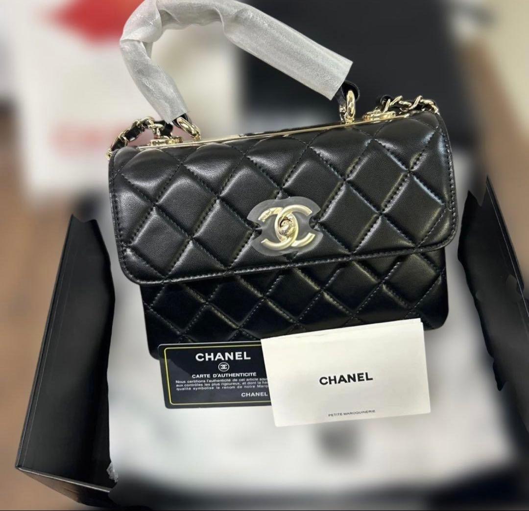 シャネルVIPノベルティ肩掛けショルダー