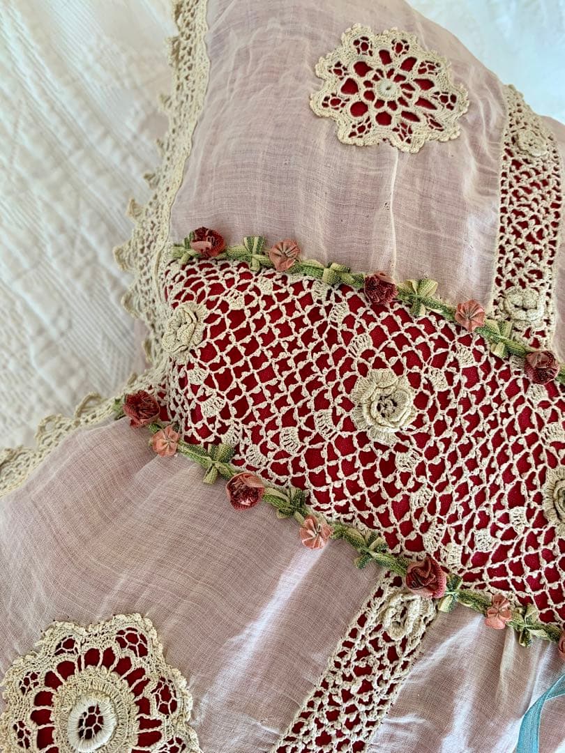 フランスアンティークコットンカバーxシルククッションロココリボン ・モチーフ装飾