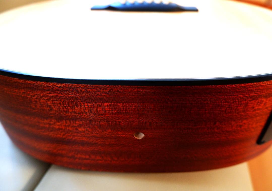 マーチンのエレアコ　Martin 000CJR-10E Natural