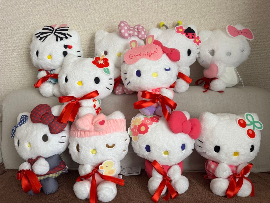 ハローキティぬいぐるみ
