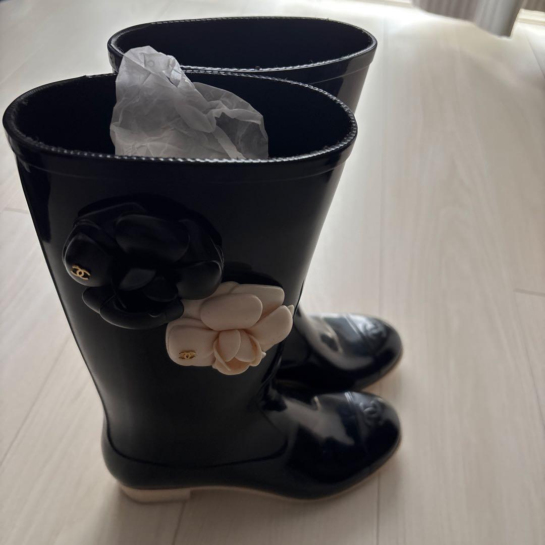 Chanel 長靴 ブラック 花モチーフ