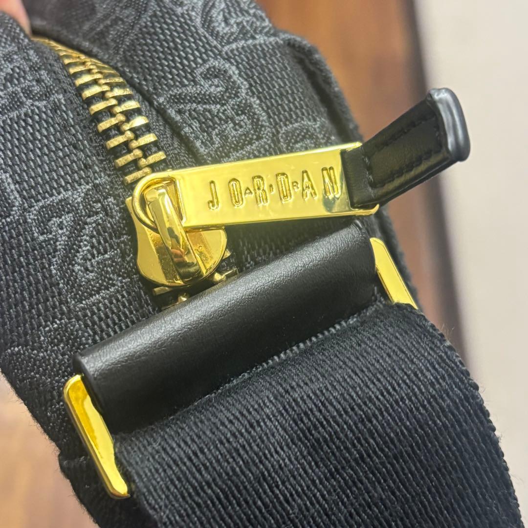 Jordan Monogram Messenger モノグラム ショルダーバッグ