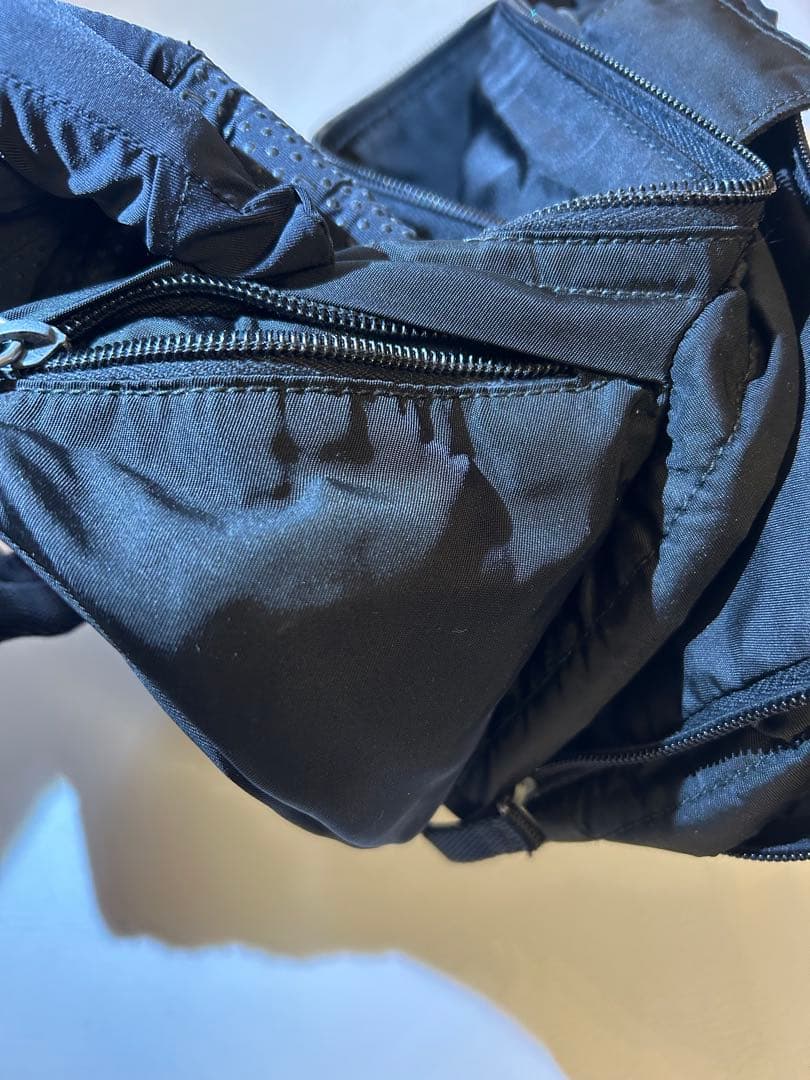 PRADA ブラック ボディバッグ　 　　　　　　　　　ユニセックス【男女兼用】