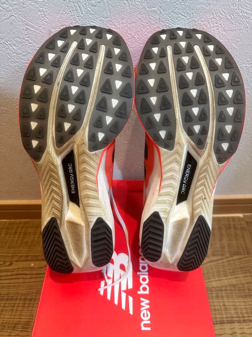 New Balance FuelCell Elite v5 ランニングシューズ
