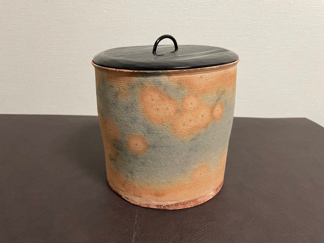 坂田泥華　萩剥離釉窯変寸胴水指　共箱　共布　栞　萩焼　茶道具