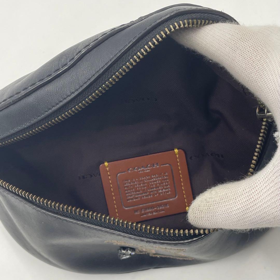【美品】コーチ ボディバッグ ウィズバニー セレーナゴメス 限定 ショルダー 黒