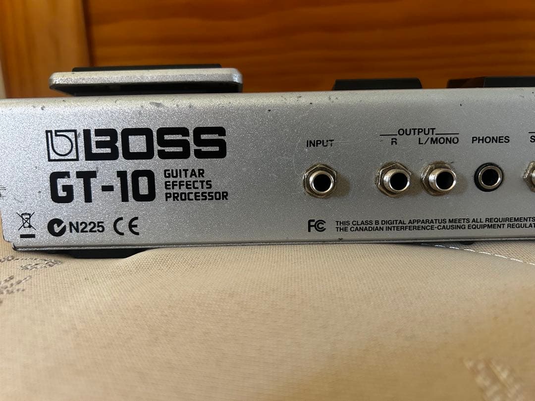 BOSS GT-10 ギターエフェクトプロセッサー