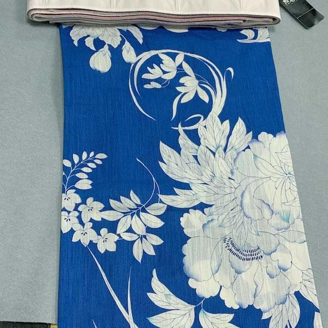 １点のみ超アンティークデザイン　大人ゆかた『撫松庵』浜辺美波着用モデル　桜・牡丹