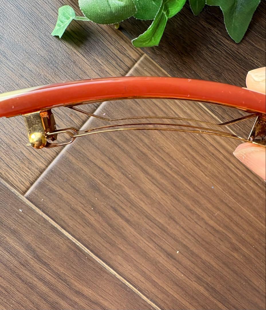 CHANEL シャネル　ロゴ入り　髪留め　バレッタ