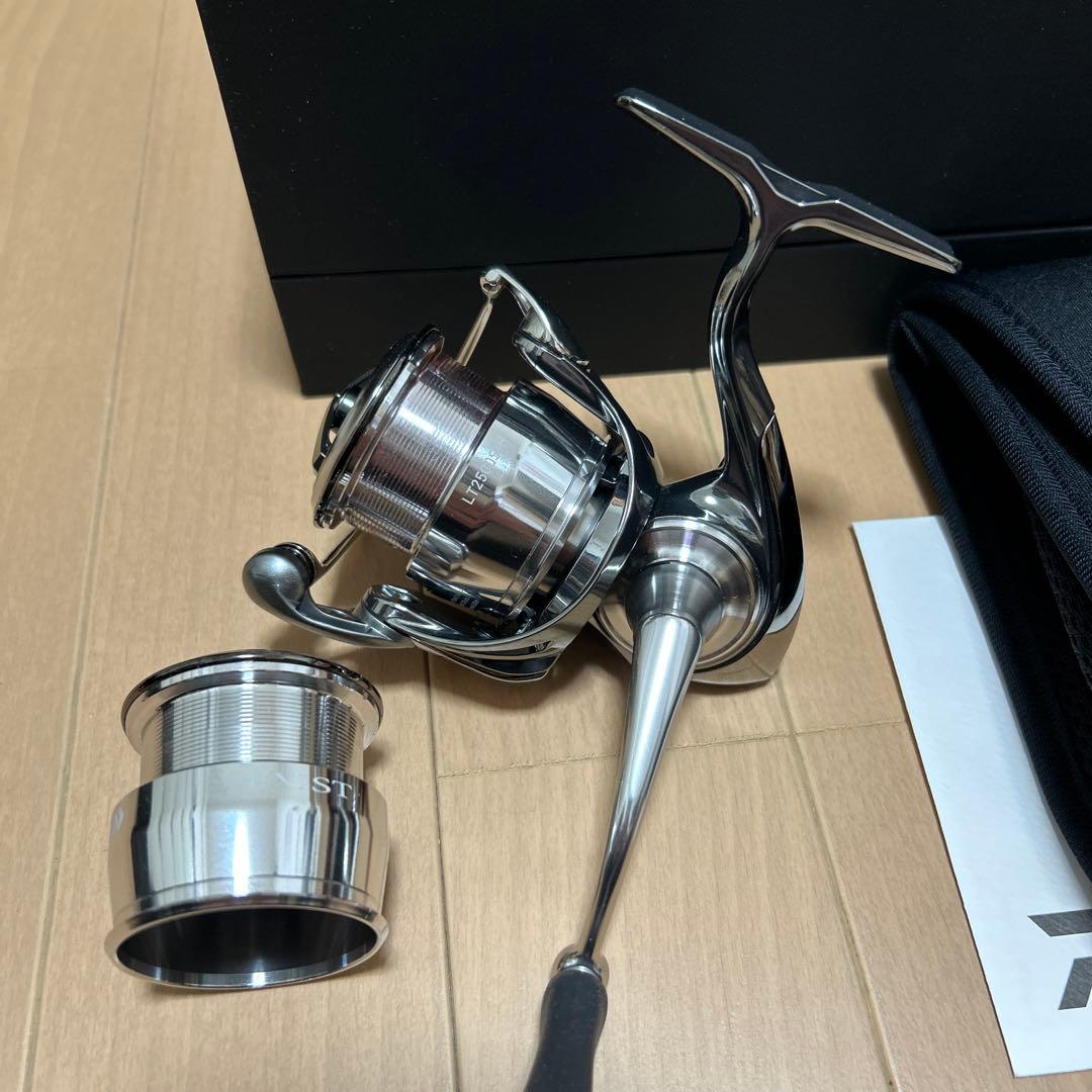 22イグジスト　LT2500S-H 替えスプール付き