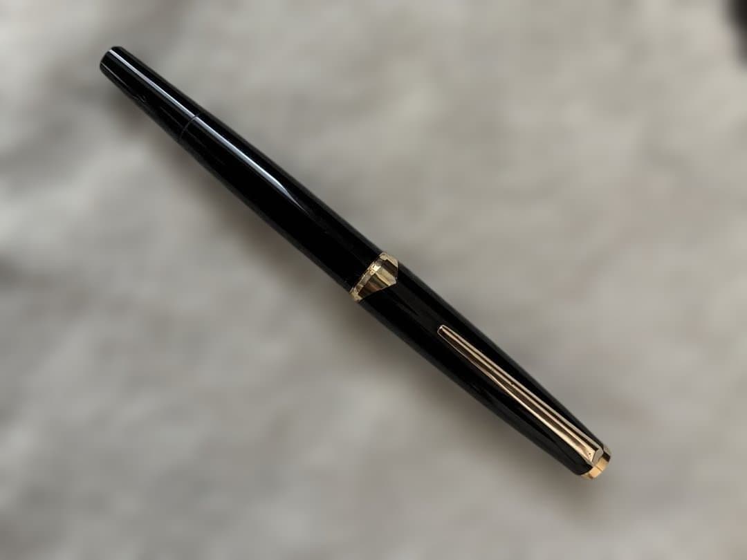 ◾️MONT BLANC モンブラン◾️万年筆◾️黒／金色◾️吸入確認済み◾️