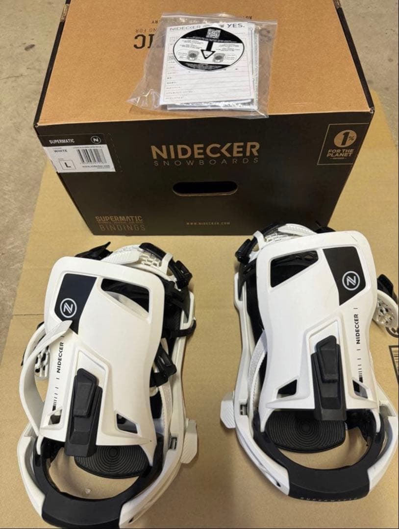 23-24 ナイデッカー　スーパーマチック　ホワイト　L