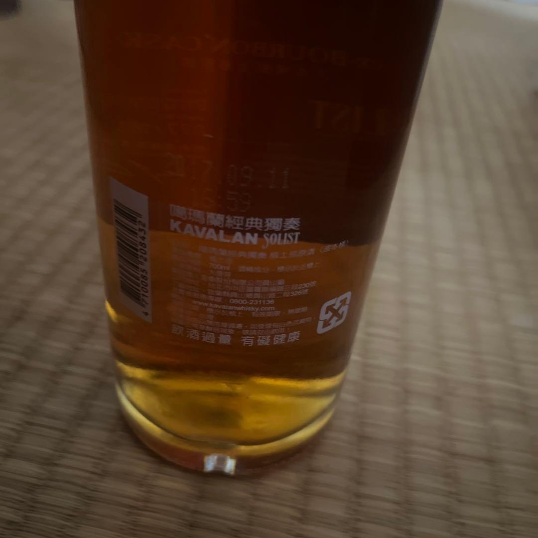 KAVALAN SOLIST シングルモルトウイスキー 700ml
