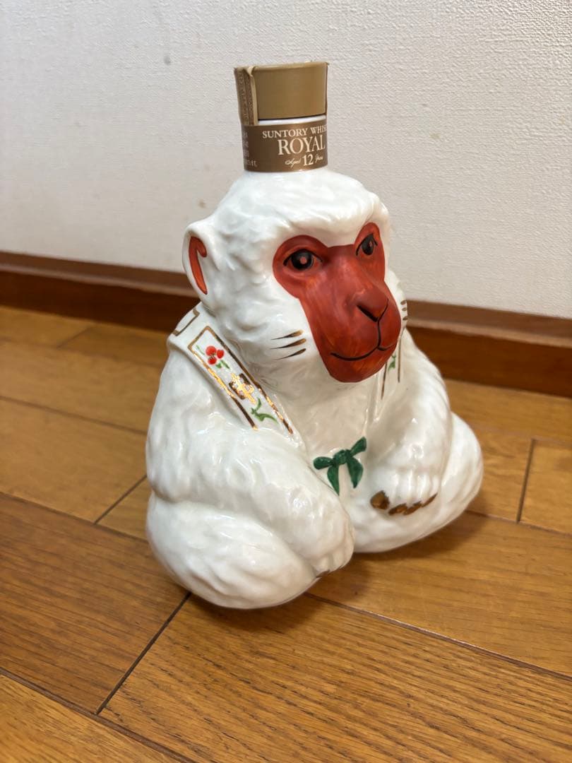 【未開栓】干支 申 猿型 陶器 ウイスキー サントリー ローヤル12年