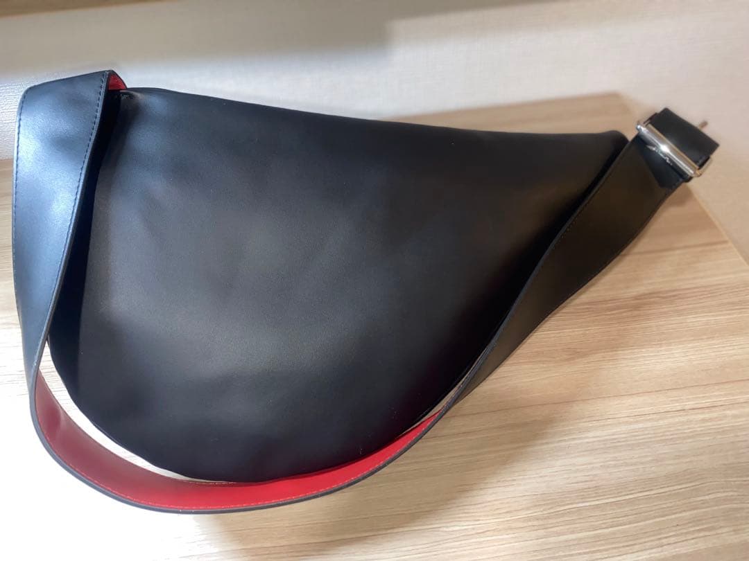 ヴィヴィアンウエストウッド PUNK変形ボデ イバッグ