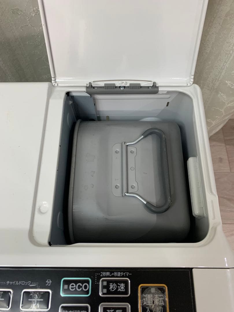 石油ファンヒーター給油手間少ない2020年製⭐️10畳〜