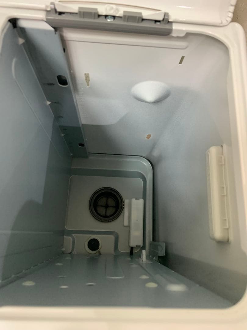 石油ファンヒーター給油手間少ない2020年製⭐️10畳〜