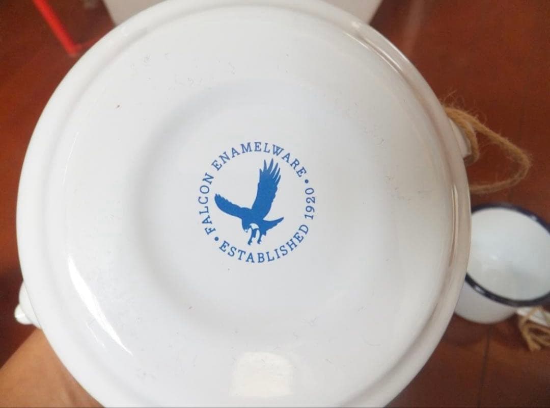 FALCONファルコンのホーローマグカップ２個とポット　未使用品