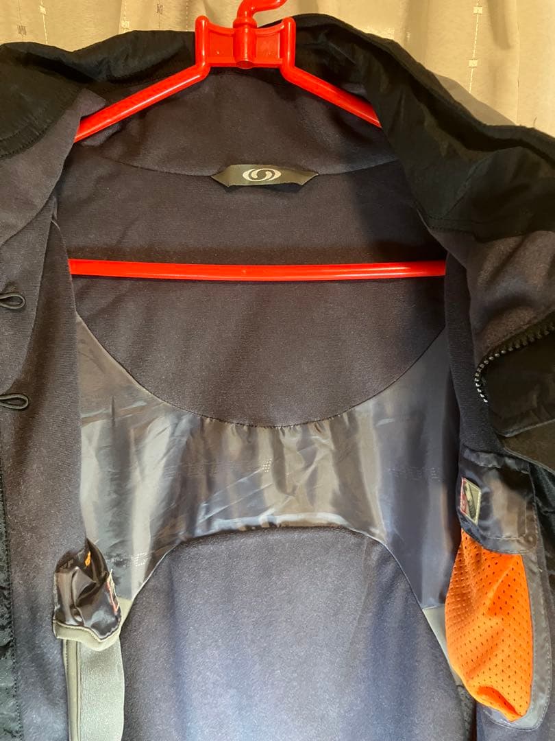 【新品タグ付き・未使用】SALOMON スキーウェア ジャケットメンズL