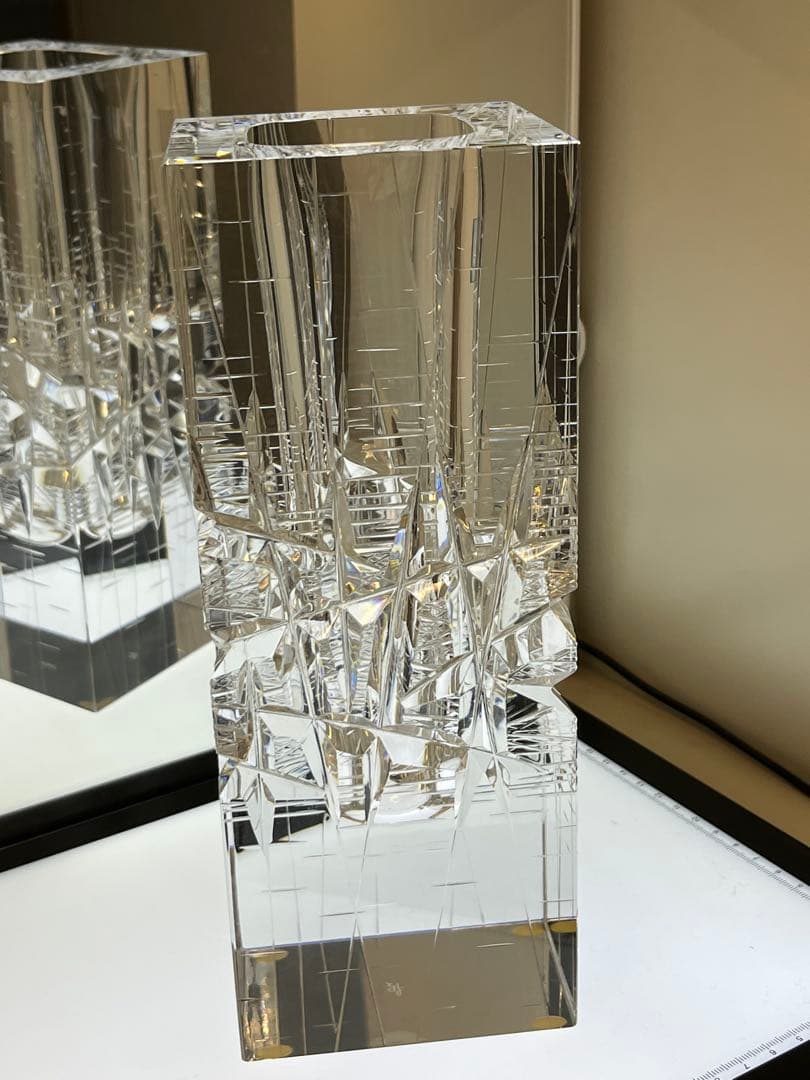 HOYA クリスタル　佐々木文夫　花瓶　フラワーベース　　最高級　貴重　中古品