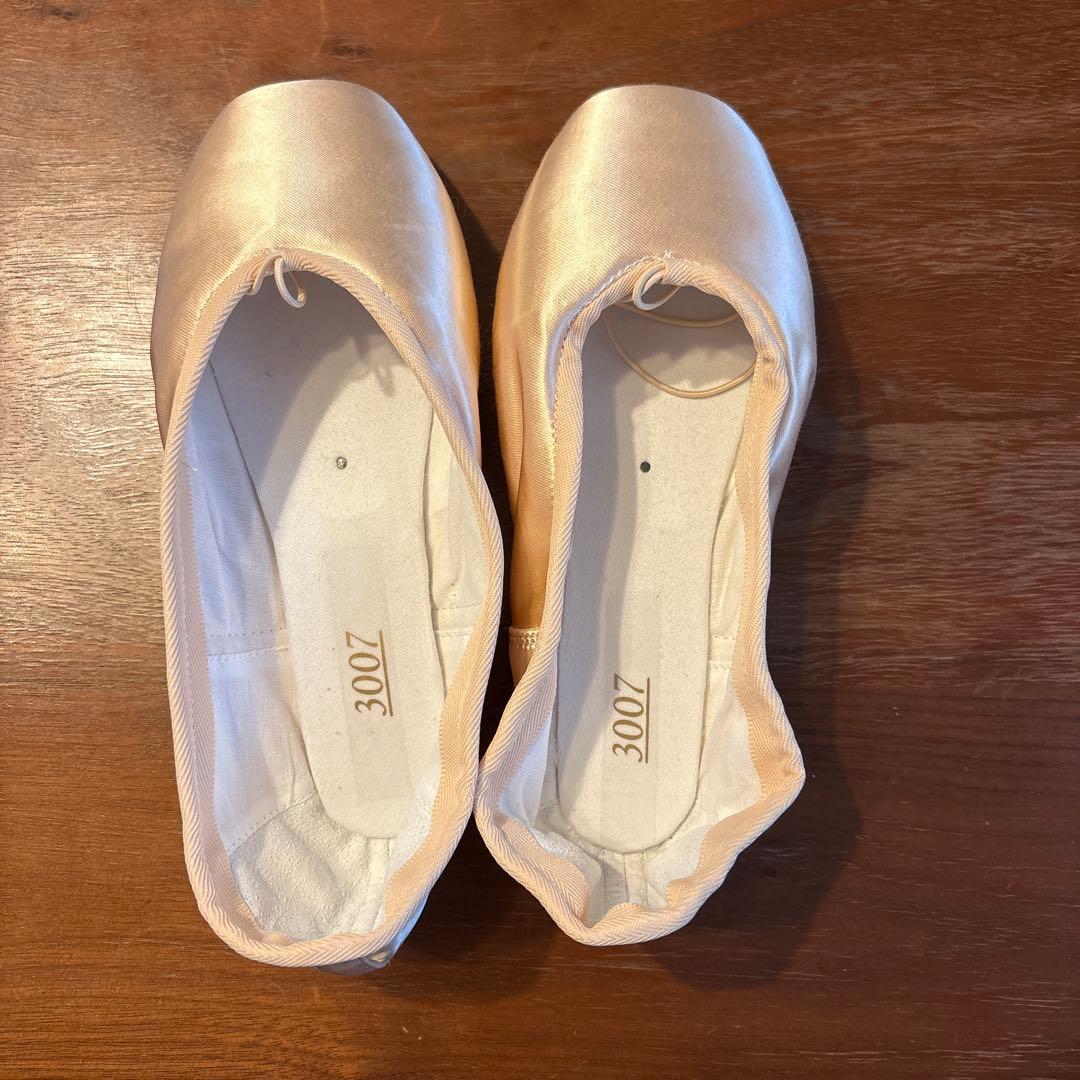 Nikolayトゥシューズ 3007サイズ5 1/2 幅XXXXX 硬さM