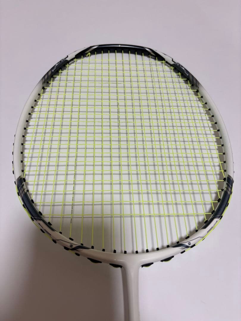 GOSEN GRAVITAS X FL バドミントンラケット（ホワイト×グレー）