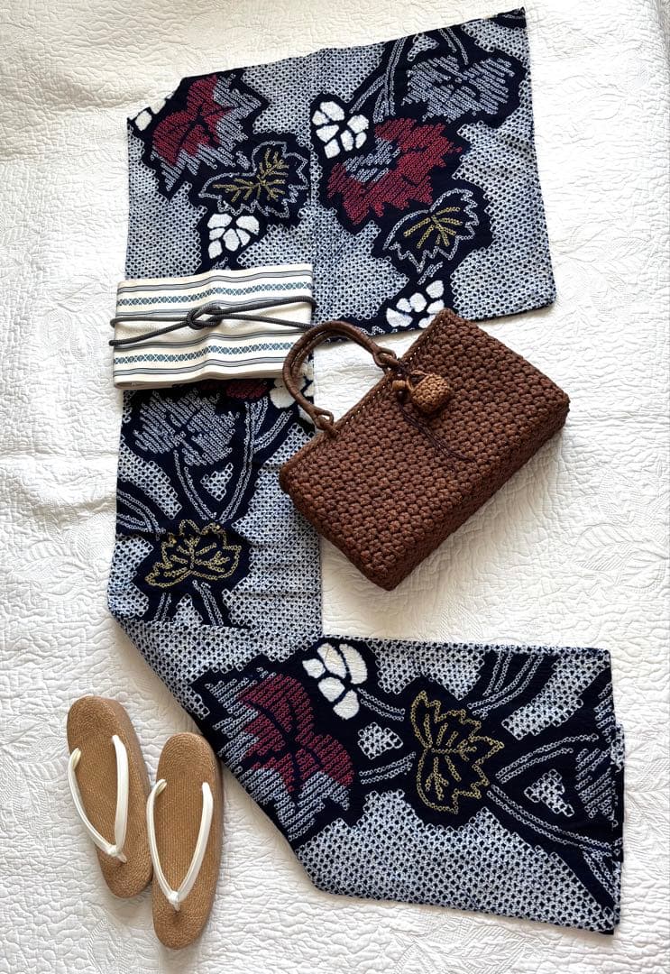 粋な大人の浴衣 高身長の方にも ◆ 有松絞り 枝葉文 華やかさのある良柄 逸品