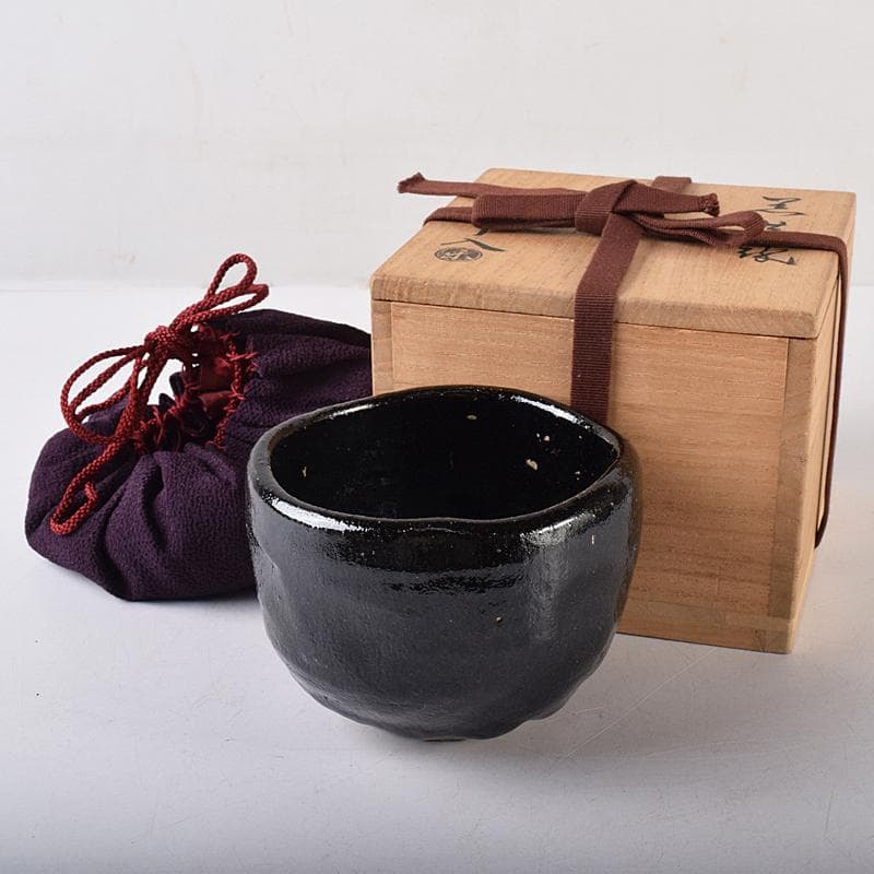 楽吉左衛門　九代了入作　黒楽茶碗　銘杏都　仕覆付　清水公照極め箱　M　R8580