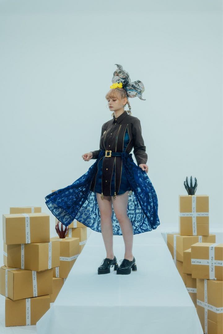 ハザマ　ha | za | ma 窓辺でそよぐカーテンヴェールのレザーベルト