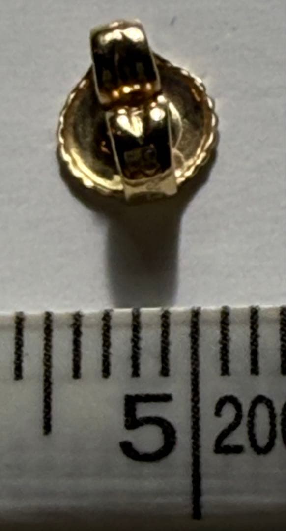 R*長様 片耳用 ティファニー K18 バイザヤード ダイヤ ピアス　極美品