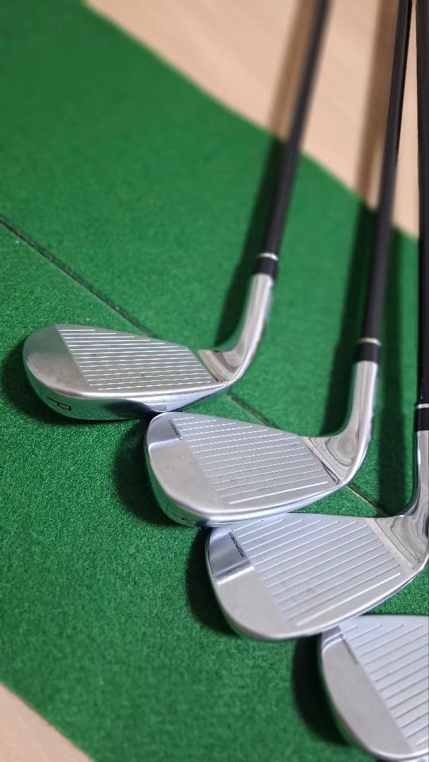 TaylorMade　SIM GLOIRE アイアンセット 6本（5～P）