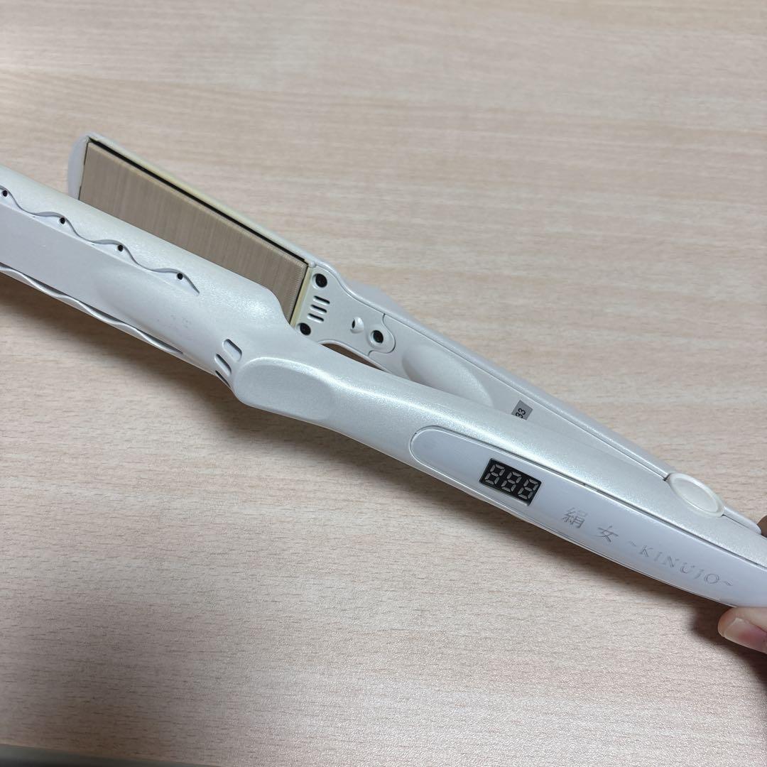 絹女 KINUJO ストレートヘアアイロン 箱有り