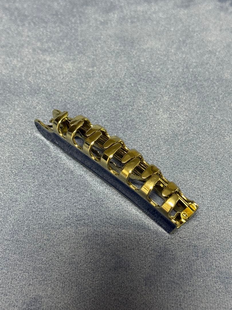 France Luxe（フランス ラックス）、エナメルキャスケード、縦型バレッタ