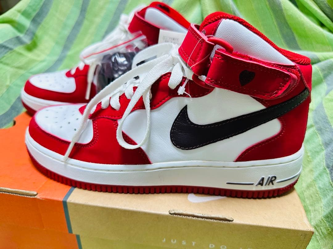 新品未使用Nike Air Force1 エアフォース ハイカット バレンタイン