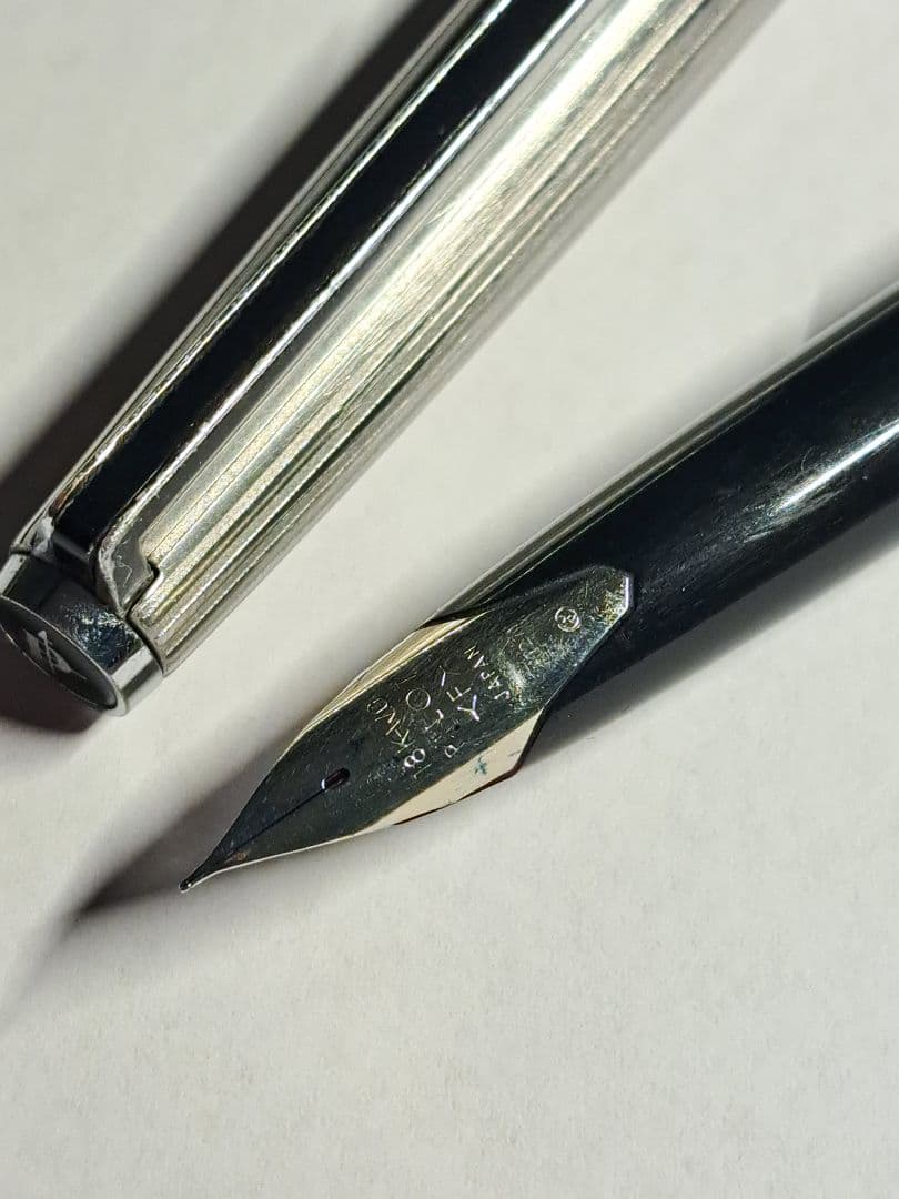 激レア　廃盤 PILOT パイロット カスタムストライプ　白蝕刻　18k F