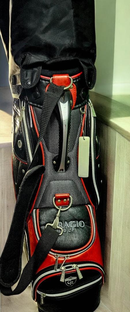 送料無料/超美品CORAGGIO GOLF キャリー付きキャディバッグ 黒/赤