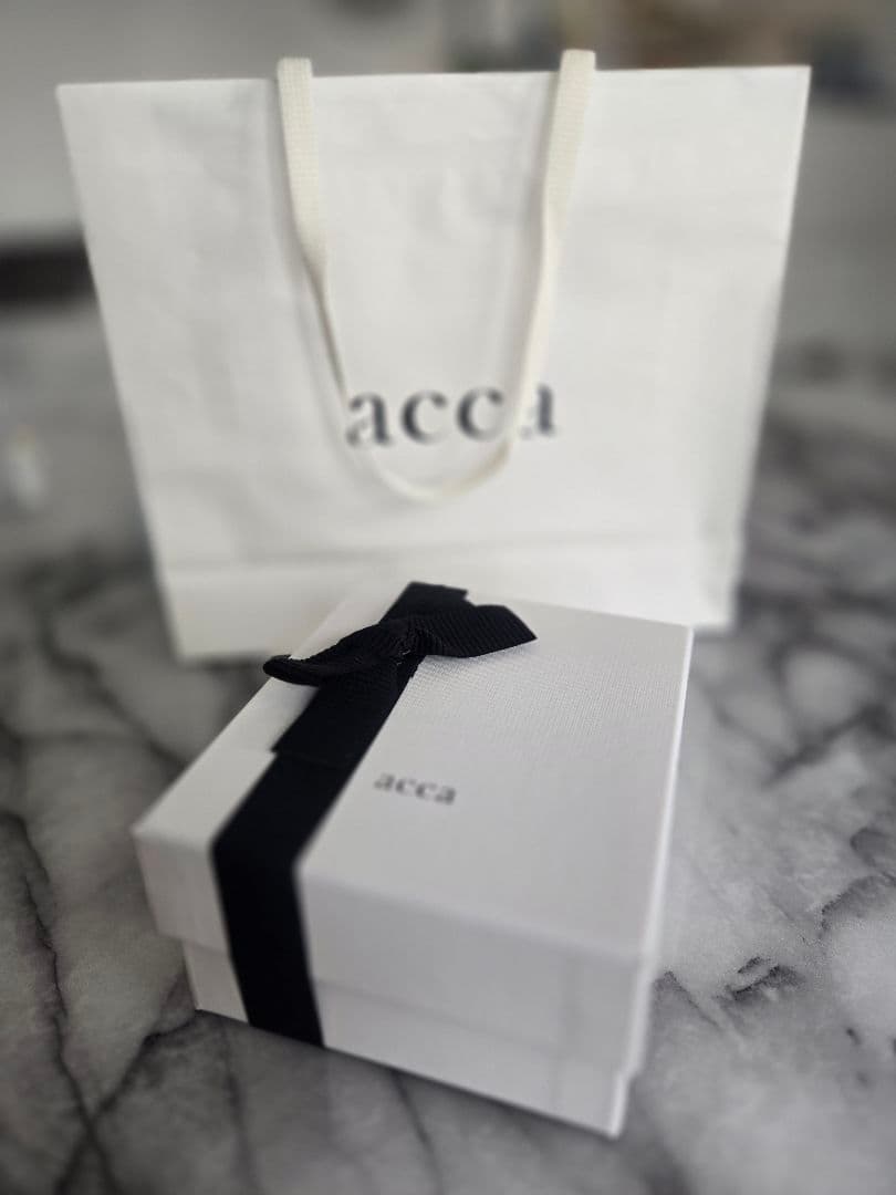 新品 未使用 美品 acca ストーン付きヘアクリップ