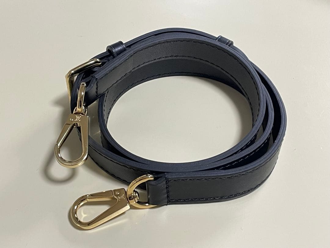 L*a様 ヴィトン VUITTON レザーショルダーストラップ 黒 未使用