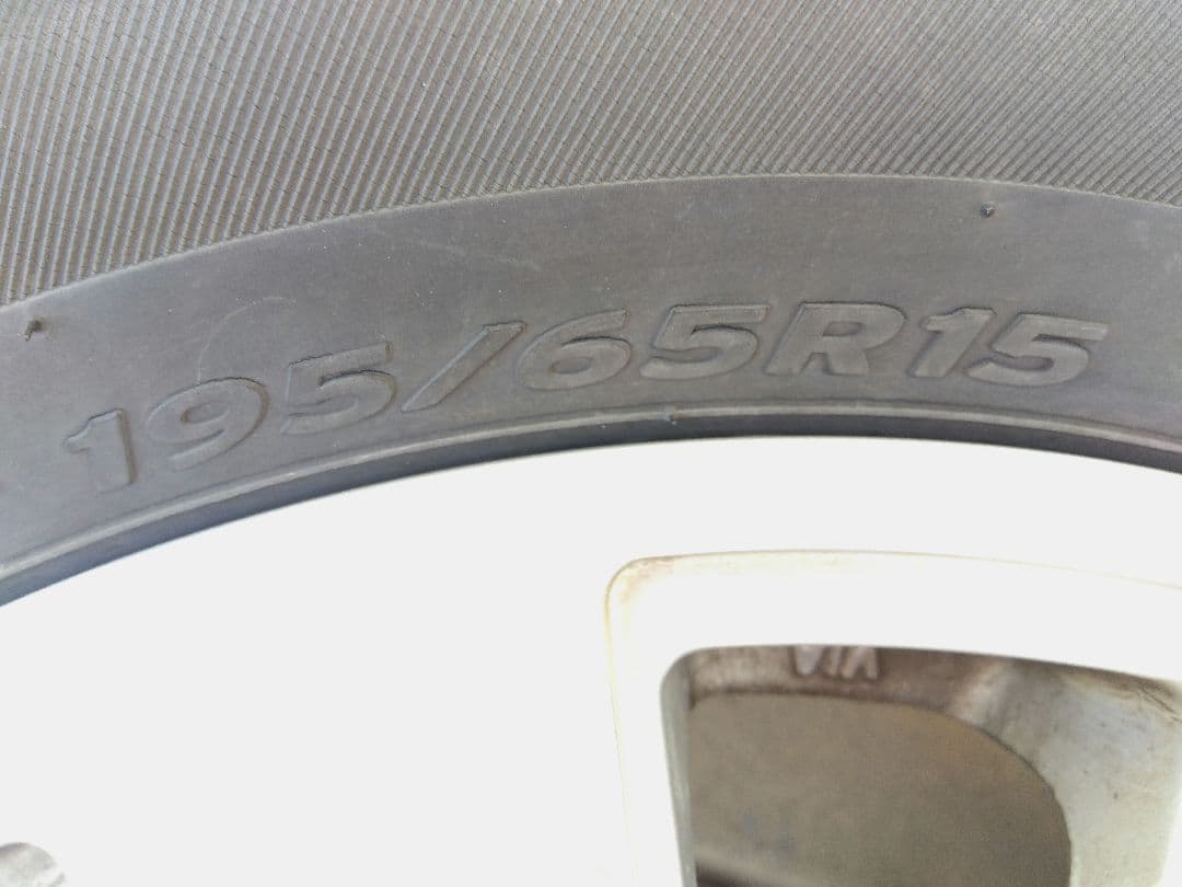 5穴マルチ15インチインチアルミホイール　4本セット送料込み195/65R15