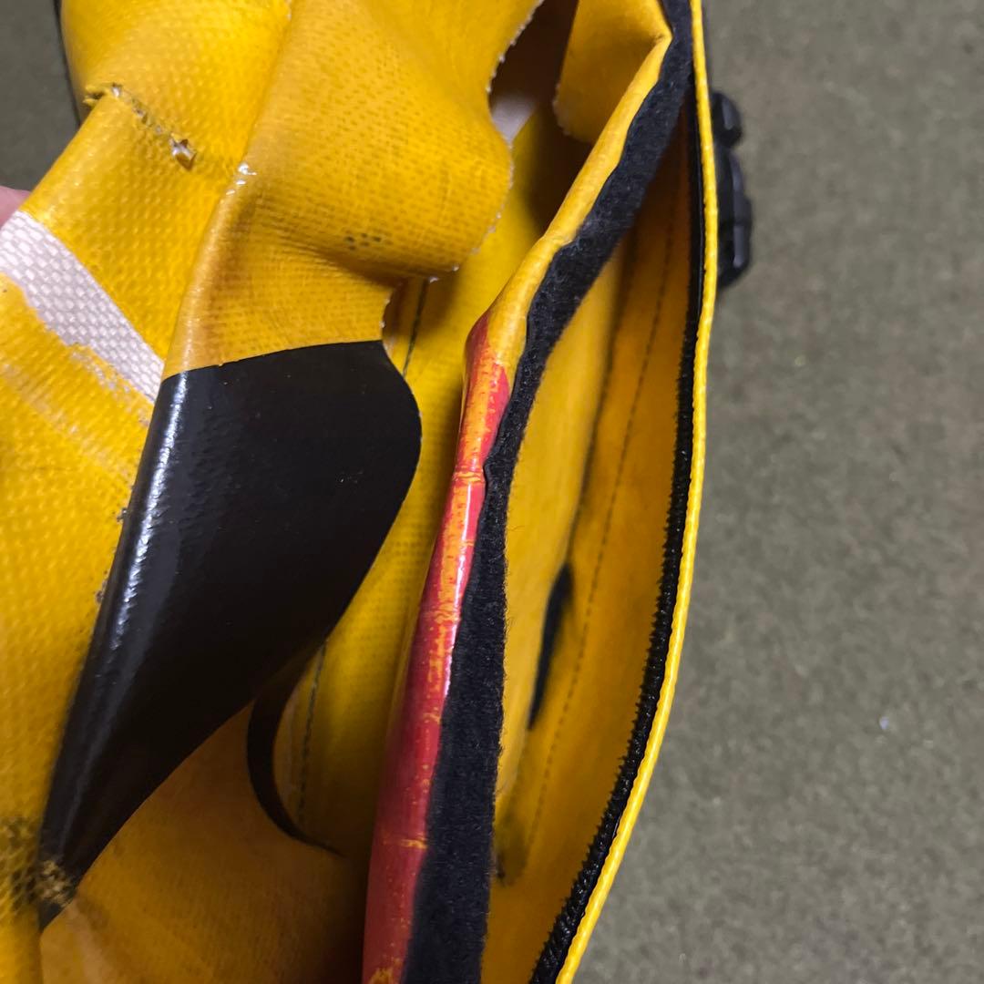 FREITAG ライド・メッセンジャーバッグ 赤・黄