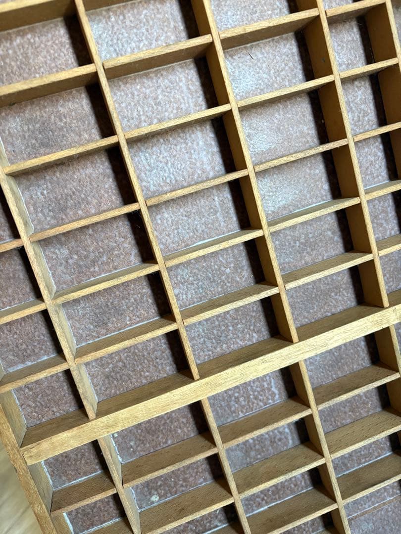 木製　ヴィンテージ ディスプレイボックス　パリ蚤の市で購入