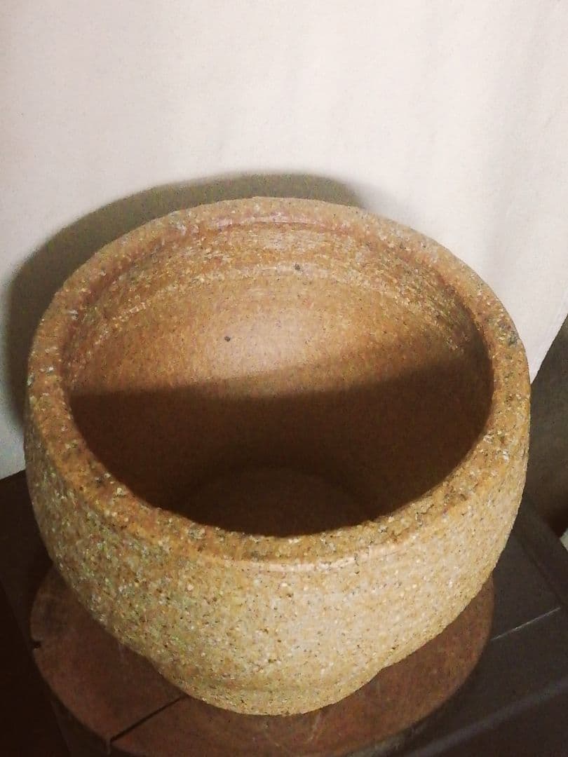 イワオ ベセラ/ 岩尾磁器 壺/ 有田焼