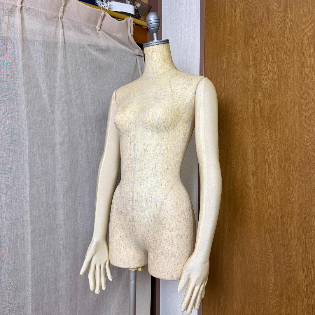 トルソー　レディース　腕付き アーム付き　スタンド付き　マネキン