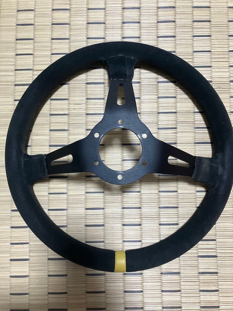 momo ステアリング　ウルトラジャパン　ブラックスエード　UJ-02