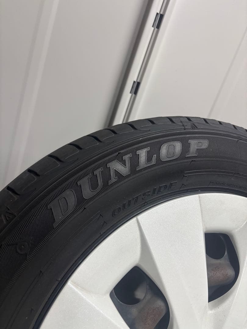 ダンロップ 175/65R15 22年製 ポルテ純正ホイールキャップ アクア　鉄